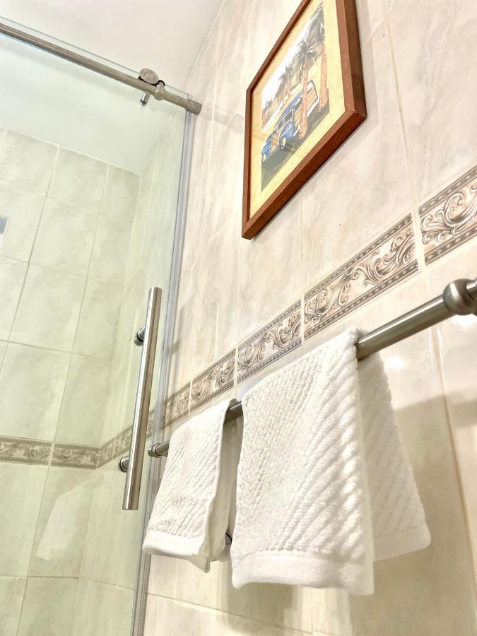 Comfy Bnb W/ King Bed + Work/Travel + Beach 8 Min Hallandale Beach Esterno foto